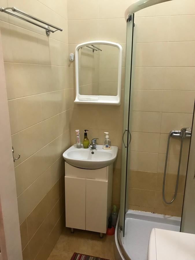 Apartment On Hoholya Street Chernivtsi Bagian luar foto
